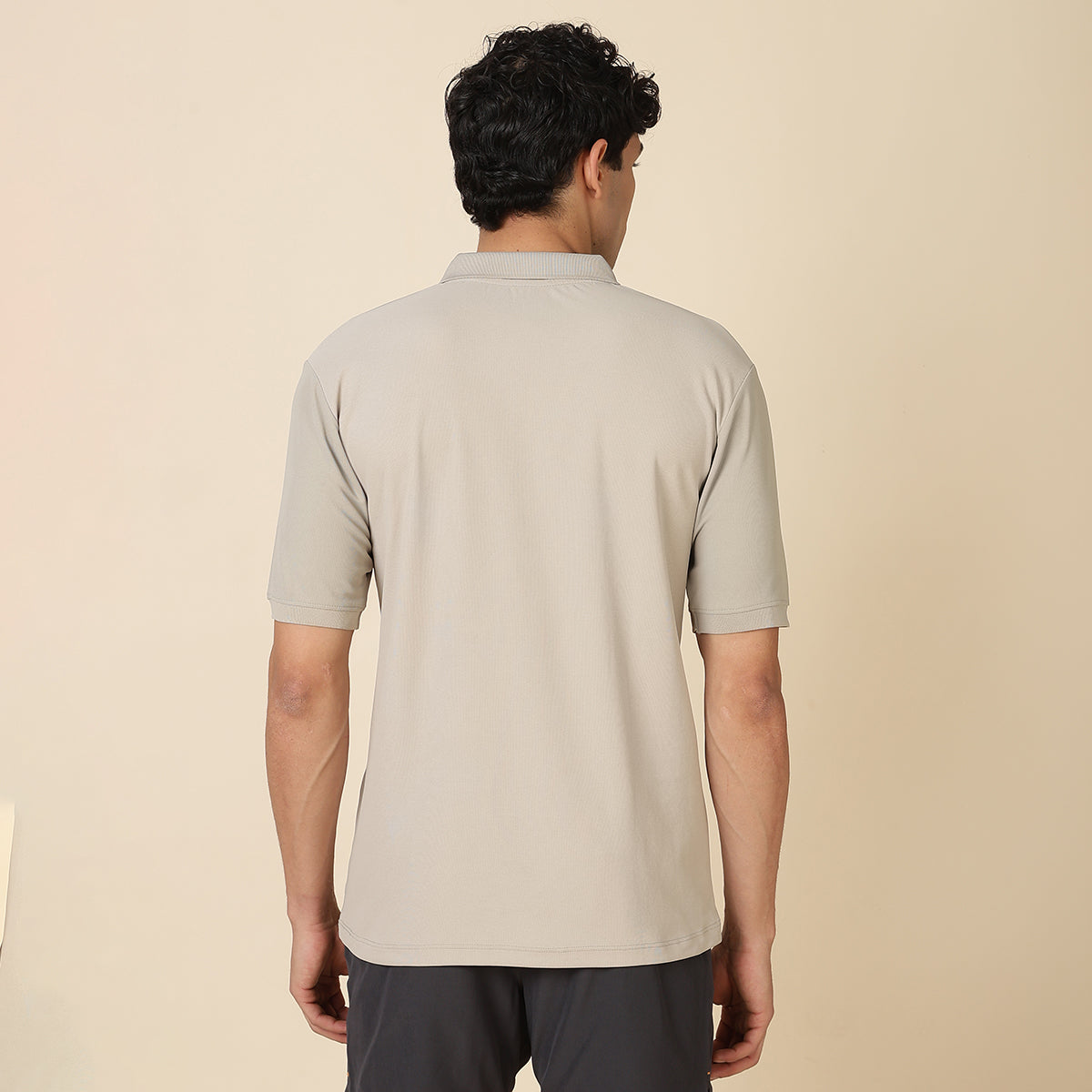 Hyve Training Essential Kit – T-Shirt, Bottle, Socks & Gym Bag Bundle