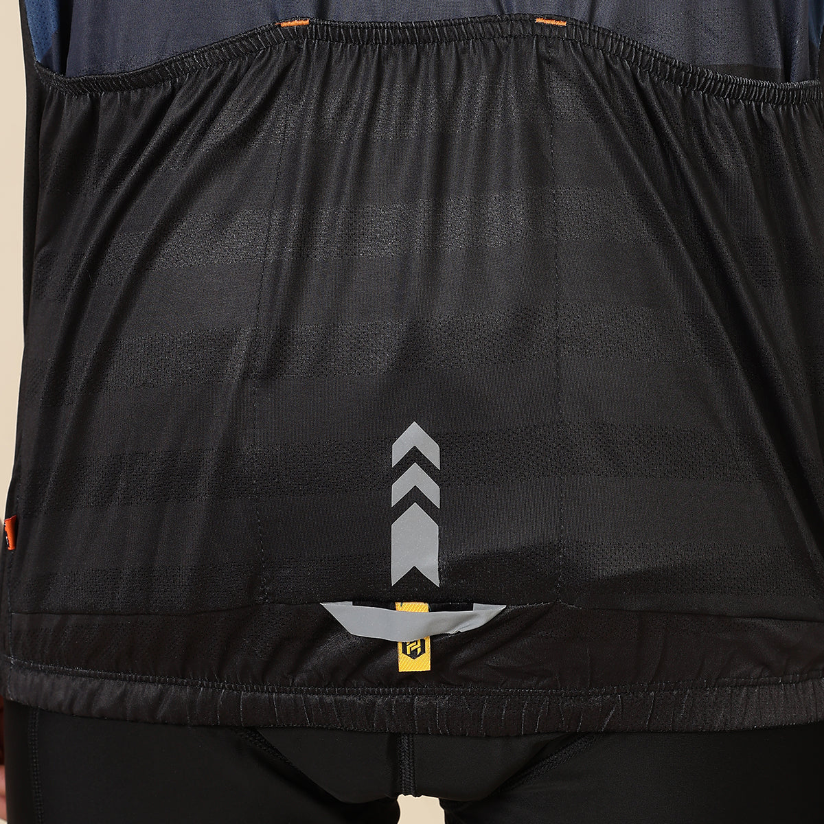 Hyve Men’s V1 Premium Cycling Jersey - Black & White