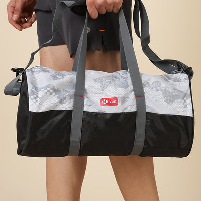 Hyve Training Essential Kit – T-Shirt, Bottle, Socks & Gym Bag Bundle