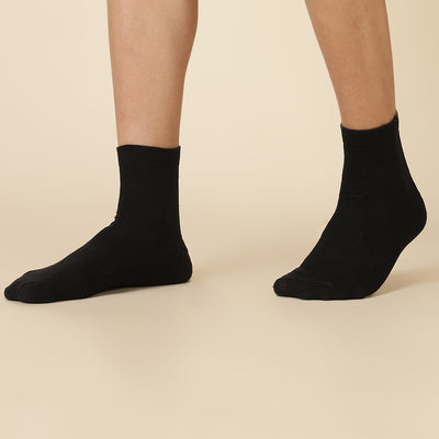 Hyve Training Essential Kit – T-Shirt, Bottle, Socks & Gym Bag Bundle