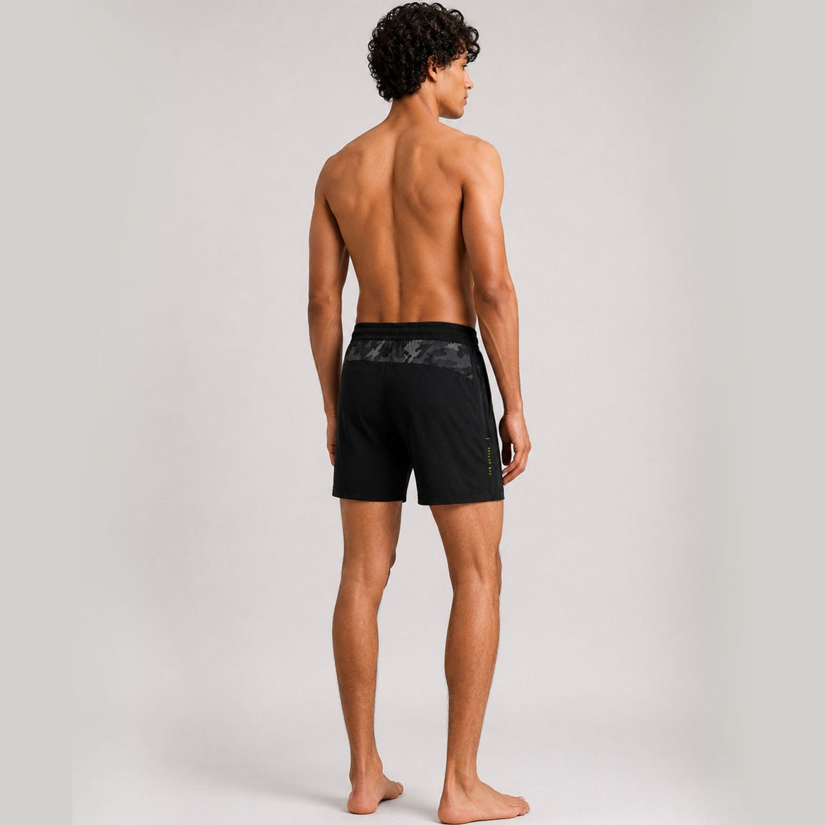 HYVE Hyve Black Unisex Performance Shorts M
